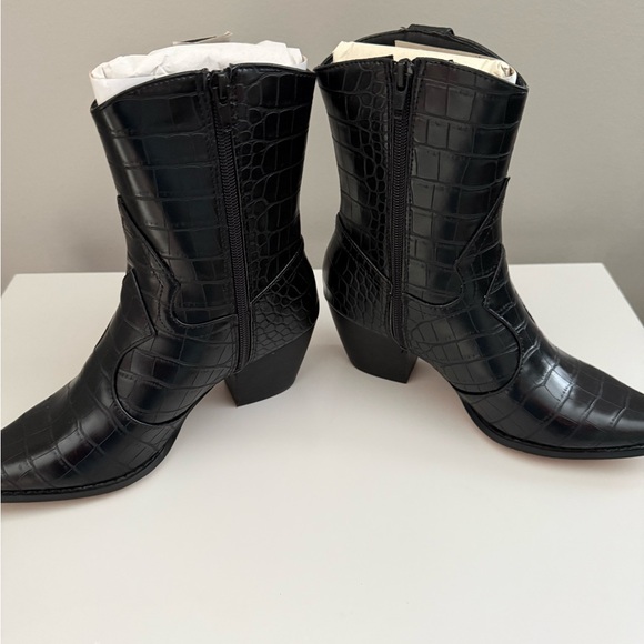 Coconuts by Matisse Black Bambi Western 6M Booties Brand New - Picture 7 of 11